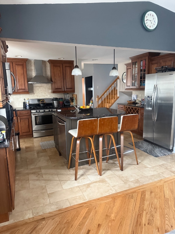 property at 725 Buffalo Cir