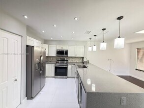 1696 SW 109th Terrace in Davie, FL - Building Photo - Building Photo