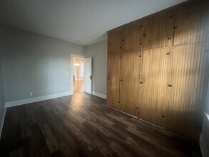 1417 Birch St in Eau Claire, WI - Foto de edificio - Building Photo