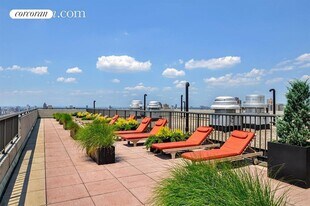 301 E 79th St in New York, NY - Building Photo