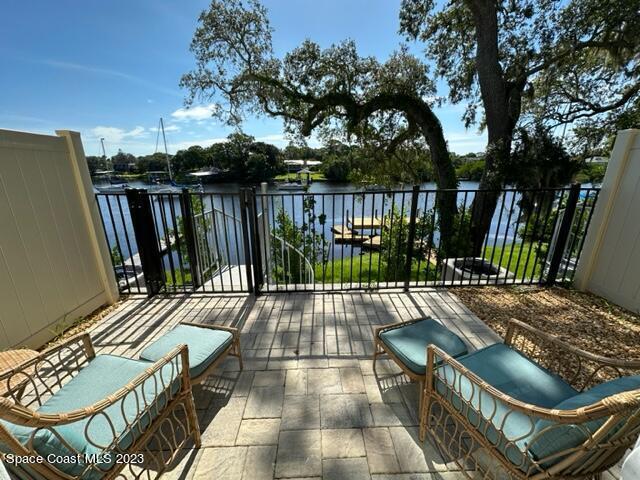 883 Paddleboard Ct in Melbourne, FL - Foto de edificio