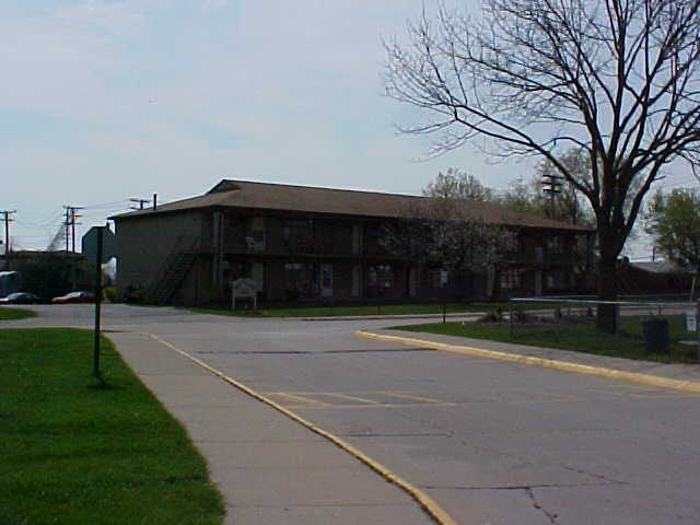 Bayview Apartments in Clinton Township, MI - Building Photo - Building Photo