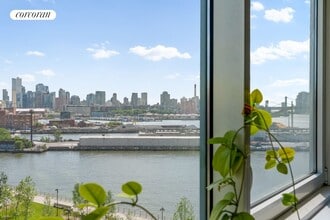 446 Kent Ave in Brooklyn, NY - Building Photo - Building Photo