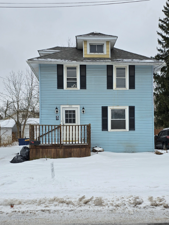 199 Elmwood Ave in Lockport, NY - Building Photo