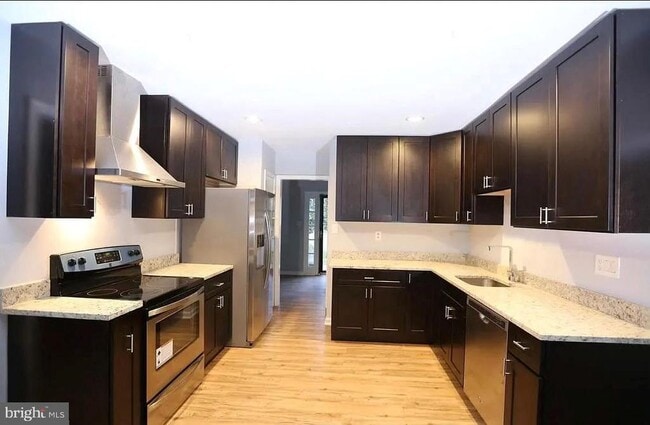 12203 Dillard Pl in Fort Washington, MD - Foto de edificio - Building Photo