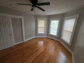 169 Coram Ave in Shelton, CT - Foto de edificio - Building Photo