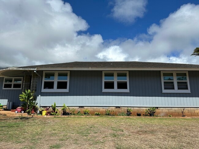 233 Kanoa St