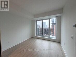 30 Dreamers Wy in Toronto, ON - Building Photo - Building Photo