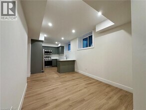 18 Stanley Ave in Kitchener, ON - Building Photo - Building Photo