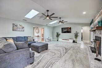 2 Booth Blvd in Safety Harbor, FL - Building Photo - Building Photo