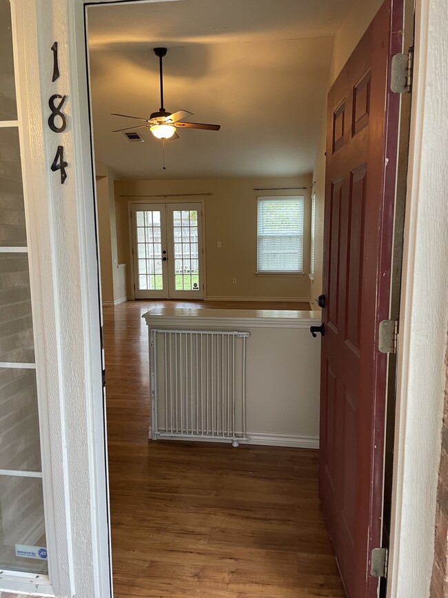 184 Prairie Springs Loop in Georgetown, TX - Building Photo - Building Photo