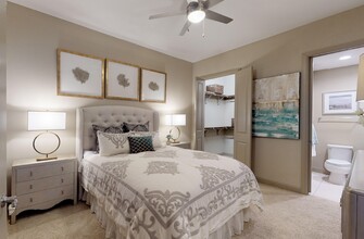 Tuscany Walk Apartments in Houston, TX - Building Photo - Building Photo