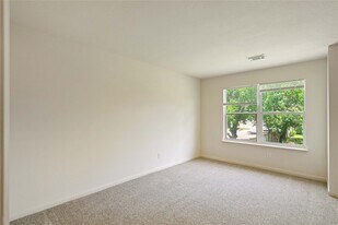 6942 Shining Sumac Ave in Houston, TX - Building Photo