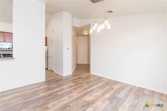 7003 Osbaldo Dr in Killeen, TX - Building Photo - Building Photo