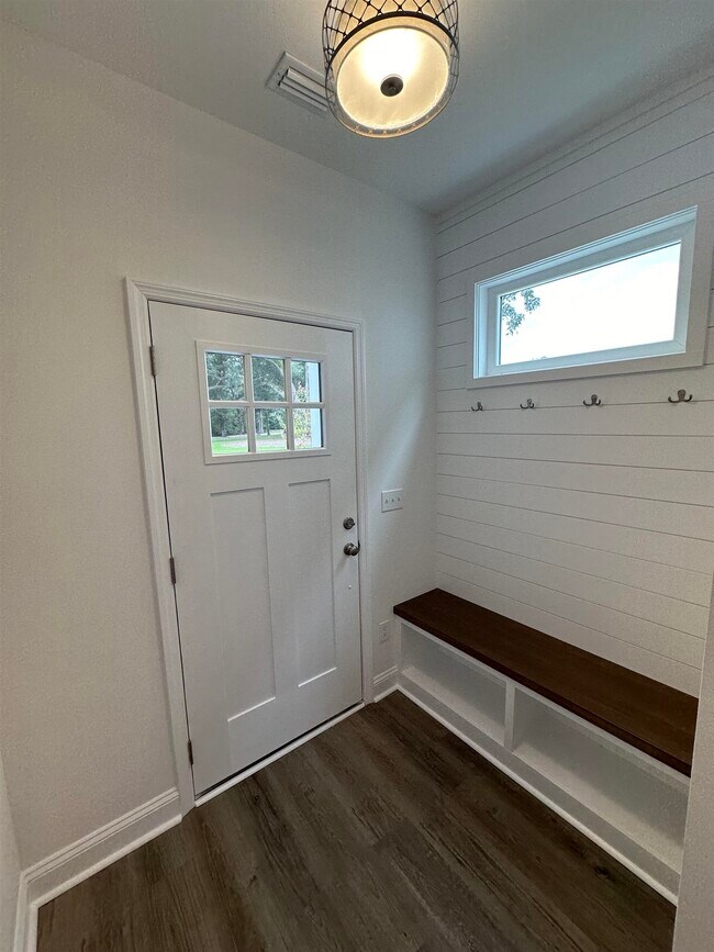 5662 Native Oak Dr in Tallahassee, FL - Building Photo - Building Photo