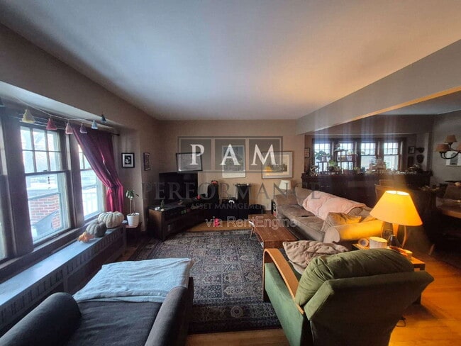 4035 N Stowell Ave in Shorewood, WI - Building Photo - Building Photo