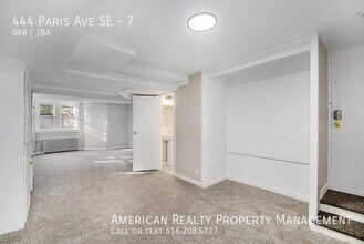 444 Paris Ave SE in Grand Rapids, MI - Building Photo - Building Photo
