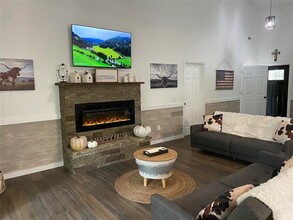 271 Elmwood Cir in Ellijay, GA - Foto de edificio - Building Photo
