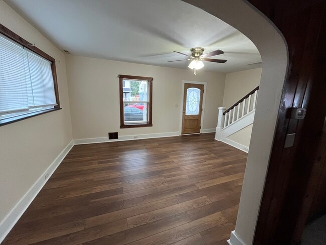 627 S Wayne St in Lewistown, PA - Building Photo - Building Photo