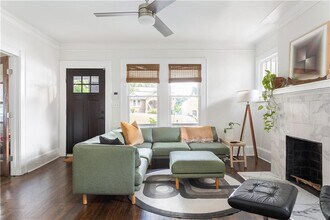 1010 Dill Ave SW in Atlanta, GA - Building Photo - Building Photo
