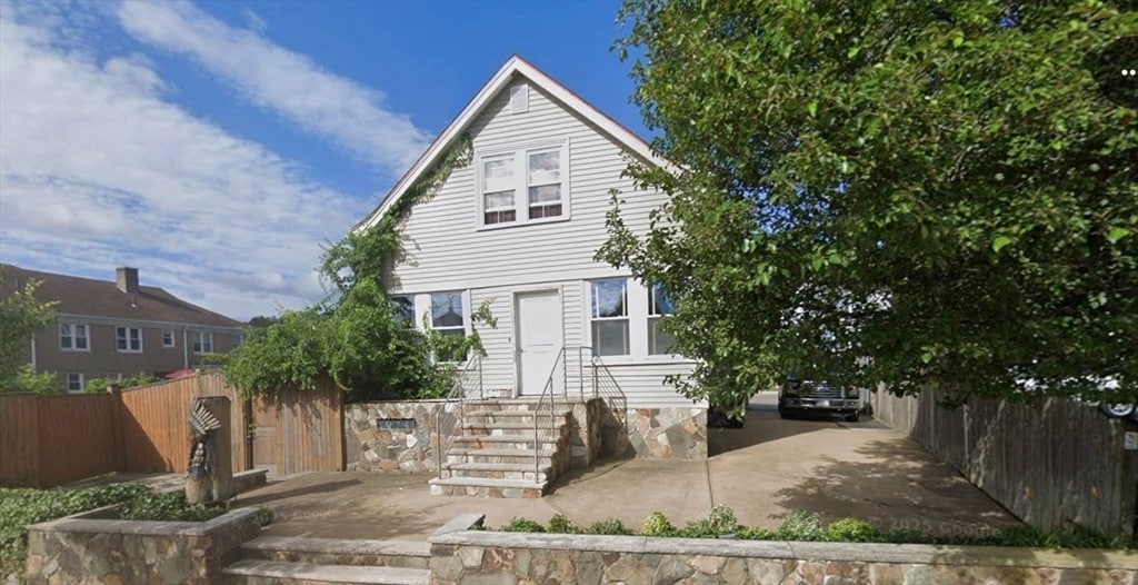 1034 Main St in Randolph, MA - Building Photo