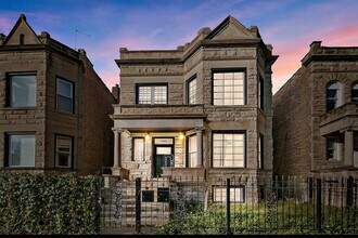 4350 W Monroe St in Chicago, IL - Building Photo - Building Photo