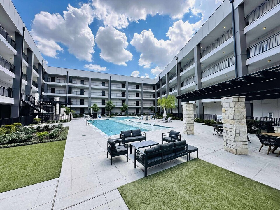 2603 N Fry Rd in Katy, TX - Foto de edificio