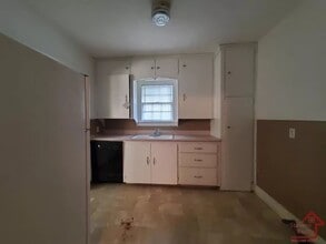 1309 SW 9th St in Lawton, OK - Building Photo - Building Photo