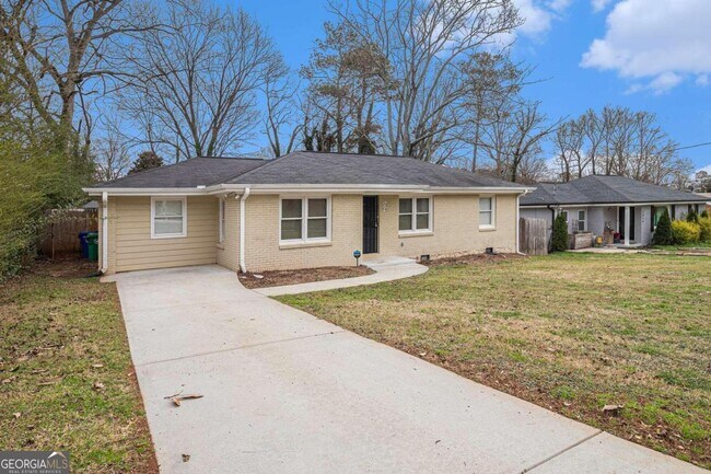 2308 Scotty Cir in Decatur, GA - Building Photo - Building Photo