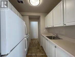 49 Leaside Dr in St Catharines, ON - Building Photo - Building Photo