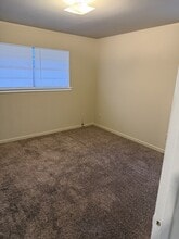 910 W Lennon Dr in Emory, TX - Building Photo - Building Photo