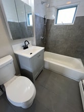 10 Ferry St, Unit 2 in Everett, MA - Building Photo - Building Photo