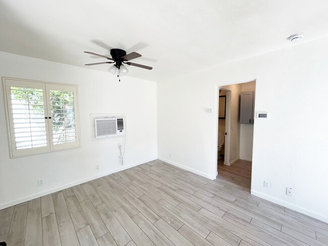 1315 N Indian Canyon Dr in Palm Springs, CA - Building Photo - Building Photo