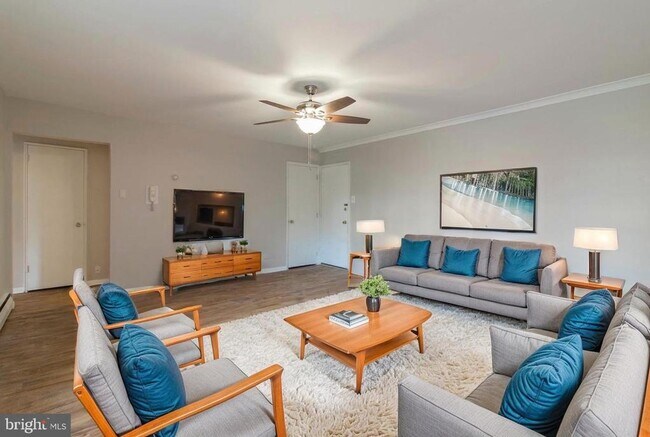 property at 383 Lakeside Rd