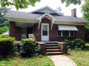 511 Alamance Rd in Burlington, NC - Building Photo - Building Photo