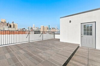 166 First Ave in New York, NY - Building Photo - Building Photo