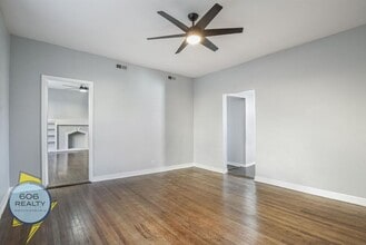 1022 E Hyde Park Blvd in Chicago, IL - Building Photo - Building Photo