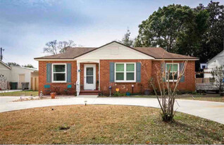 117 SE Gilliland Rd in Pensacola, FL - Building Photo - Building Photo