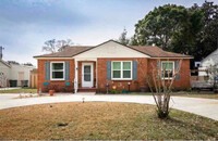 117 SE Gilliland Rd in Pensacola, FL - Foto de edificio - Building Photo