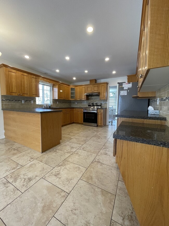 property at 11797-11231 231 St