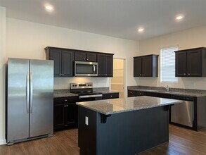 11505 Victory Bay Ln in Gibsonton, FL - Building Photo - Building Photo