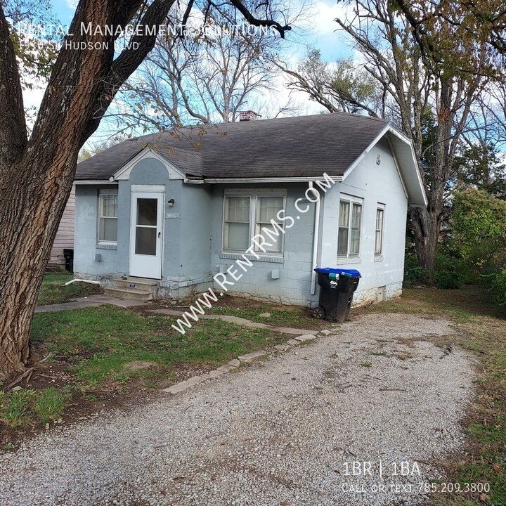 1910 SE Hudson Blvd in Topeka, KS - Building Photo