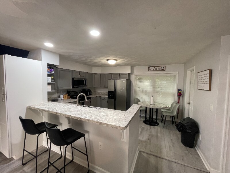 8550 Tidewater Dr in Norfolk, VA - Building Photo