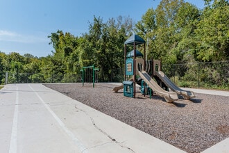 Pebble Creek Apartments in Antioch, TN - Building Photo - Building Photo