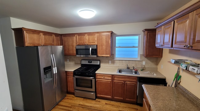 311 Cross St, Unit 2