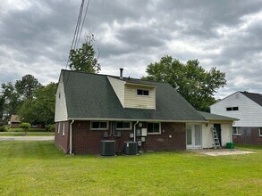 9206 Farmington Dr in Richmond, VA - Building Photo - Building Photo