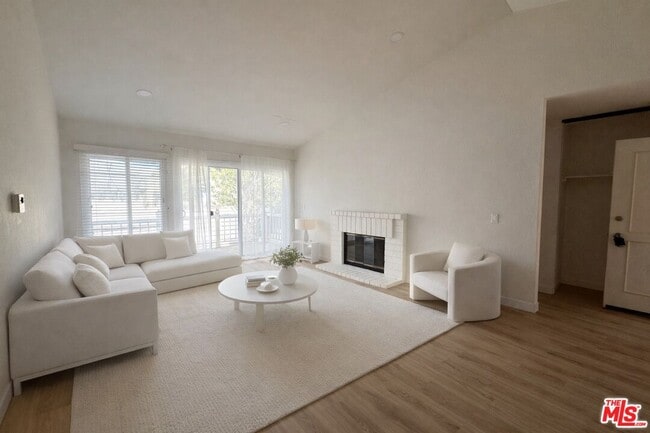 property at 8721 Endsleigh Ave