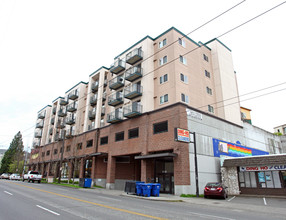 1700 Madison in Seattle, WA - Building Photo - Building Photo