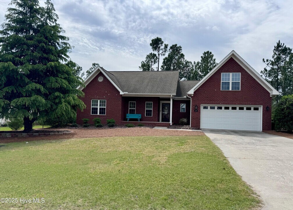 19 Beryl Cir in Pinehurst, NC - Building Photo