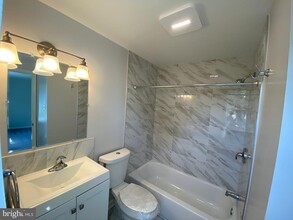 3041 Talking Rock Dr in Fairfax, VA - Building Photo - Building Photo